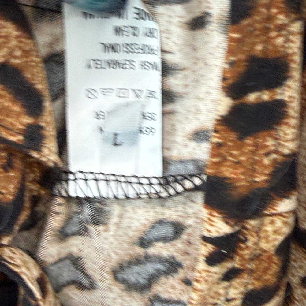 Leopard Print Longline Slinky Knit Cardigan Sz L Button Front Pockets VNeck Boho - Picture 5 of 8